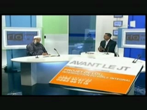 L'Imam à la Grande Mosquée de St-Denis (Réunion) et le Niqab