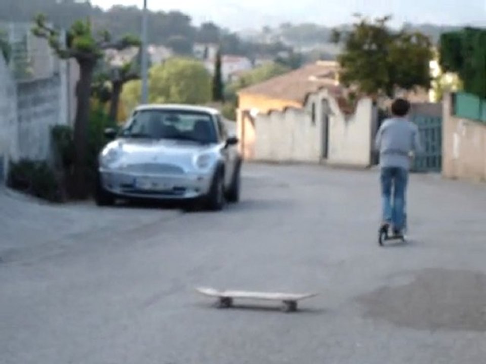 saut de malade en trotinette
