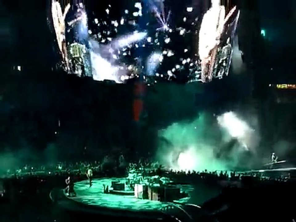 U2 - I'll go crazy - Live in Paris (11-07-2009)