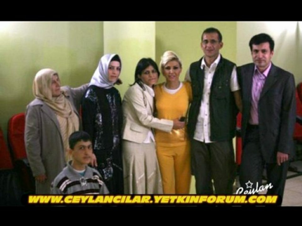 RADYO ISTANBUL´UNSESI CANKIZ VE CEYLAN-4--22-04-2010