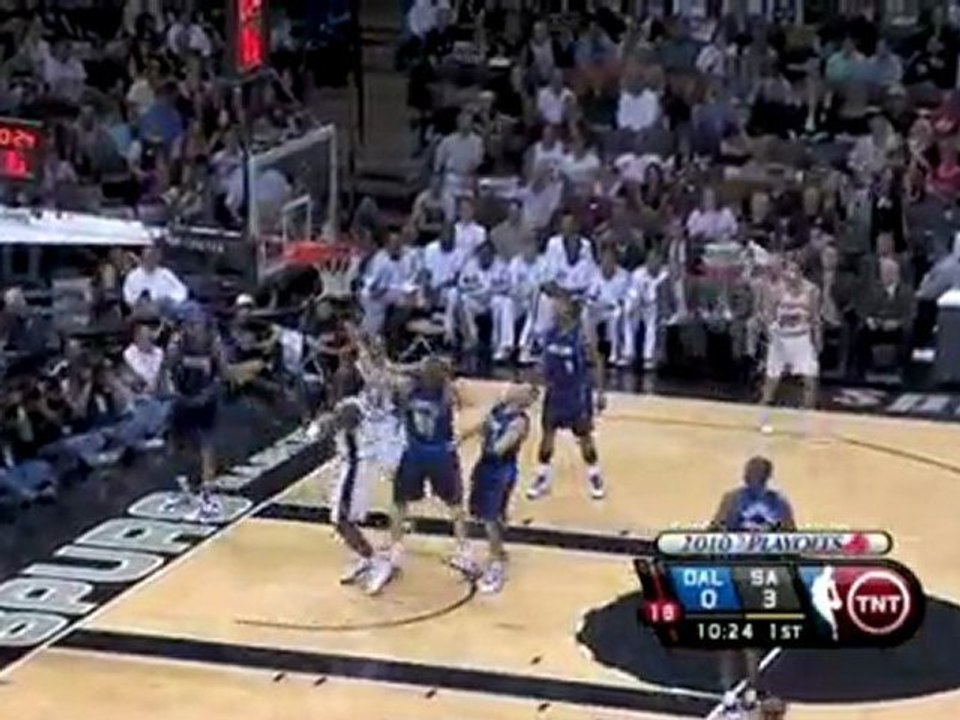 Richard Jefferson drives through the lane and gets the shot