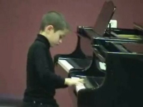 Ariel - at 8 - Plays Frescobaldi Fugue (From the ...