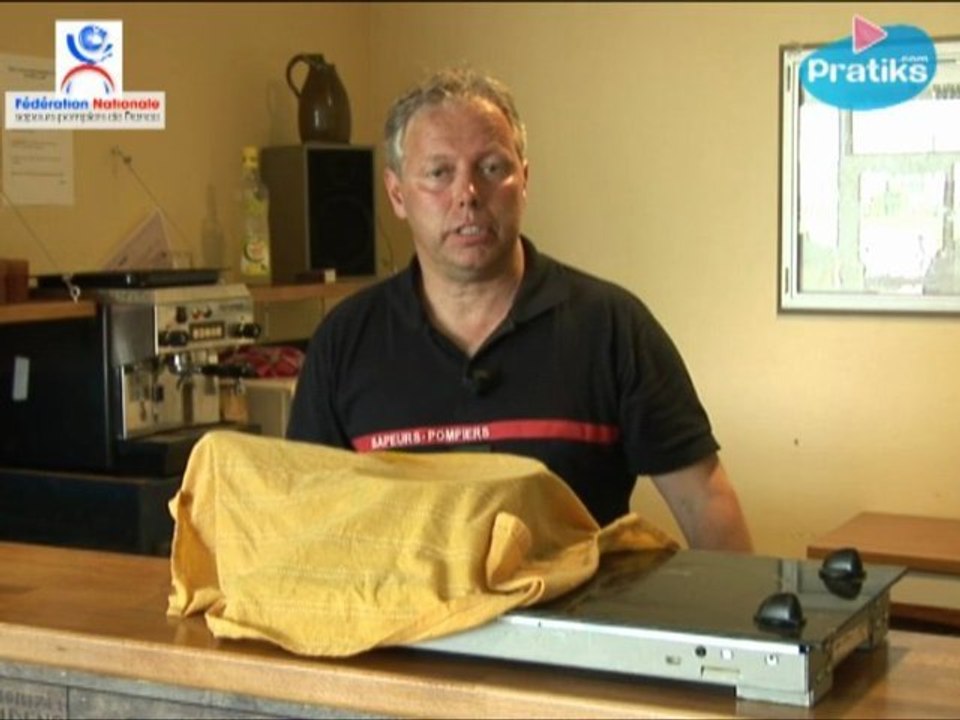 Comment stopper un feu de casserole ?