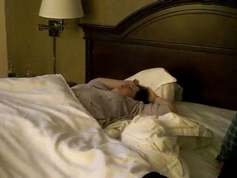 2 Bored Girls, 1 Sleeping Girl