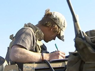 Harry passes army pilot course