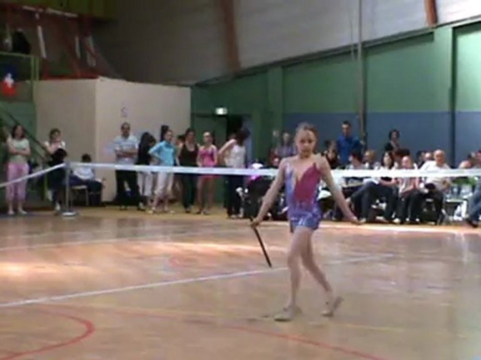 blandine twirling