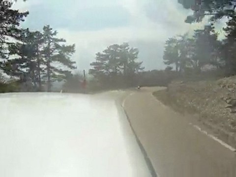 Mont Ventoux face nord moto/voiture (caméra embarquée)
