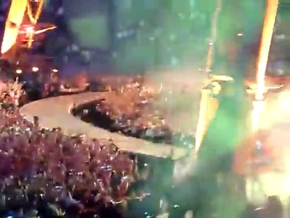 U2 - City of blinding lights - Live in Paris (11-07-2009)