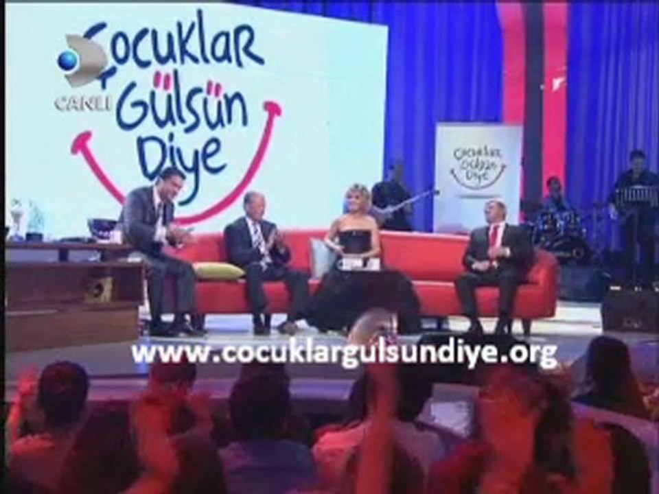 Çocuklar Gülsün Diye - Beyaz Show 2.Bölüm