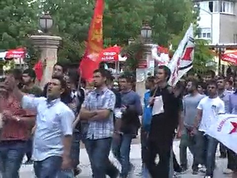 Tüm yurtta ve ilimizde 1 Mayıs bu yıl renkli görüntülerle ku