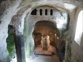 Eglise souterraine à Aubeterre sur Dronne