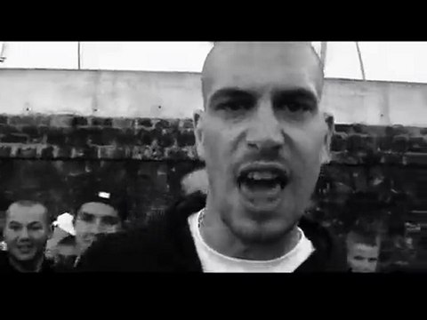 SAKÉ ZAKA Je suis de retour le clip (prod: NIZI)