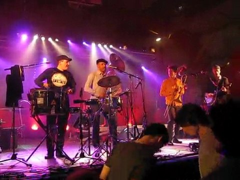 CQMD dans la foule - festival Locomotiv' 2010 - Ploeren - 56