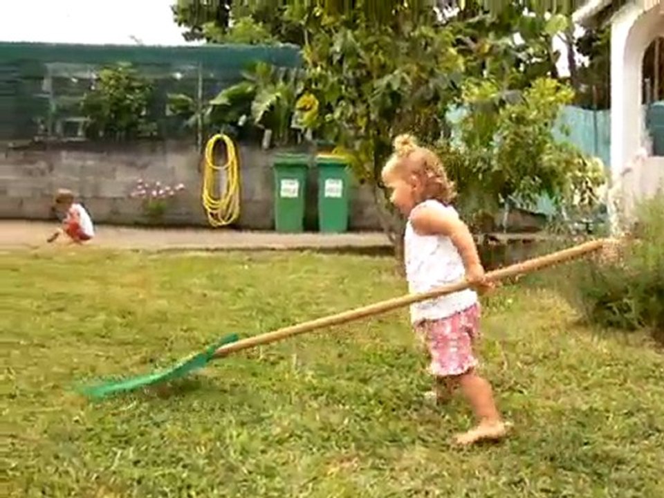 tout le monde fait le jardinage