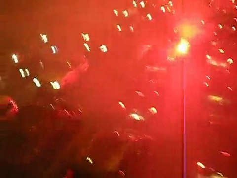 Monaco vs PSG - Craquage de fumi et klaxons sur le périph' !