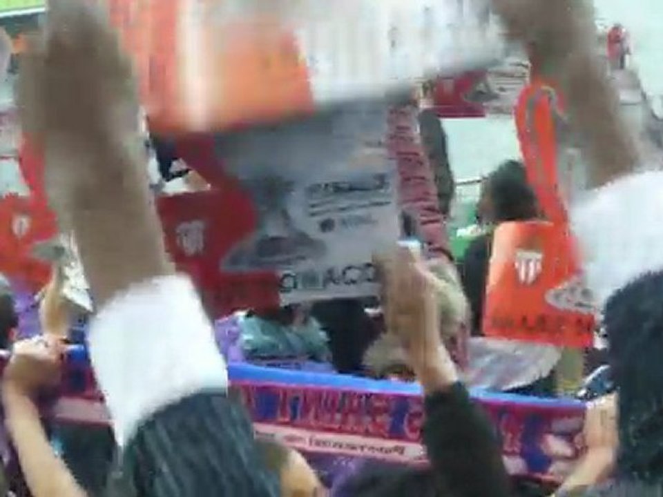 PSG Monaco : Tifo entrée Joueurs (tribune nord)