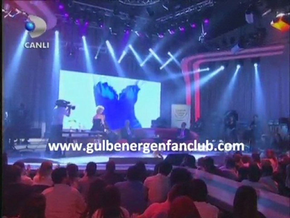 Gülben Ergen - Bu Su Hiç Durmaz (Beyaz Show)