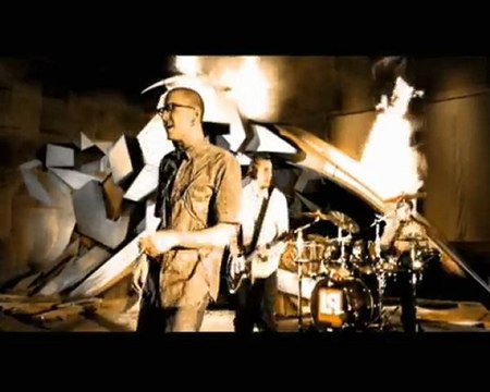 SOMEWHERE I BELONG LINKIN PARK CLIP