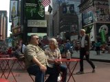 Times Square still attracts crowds after bomb incident