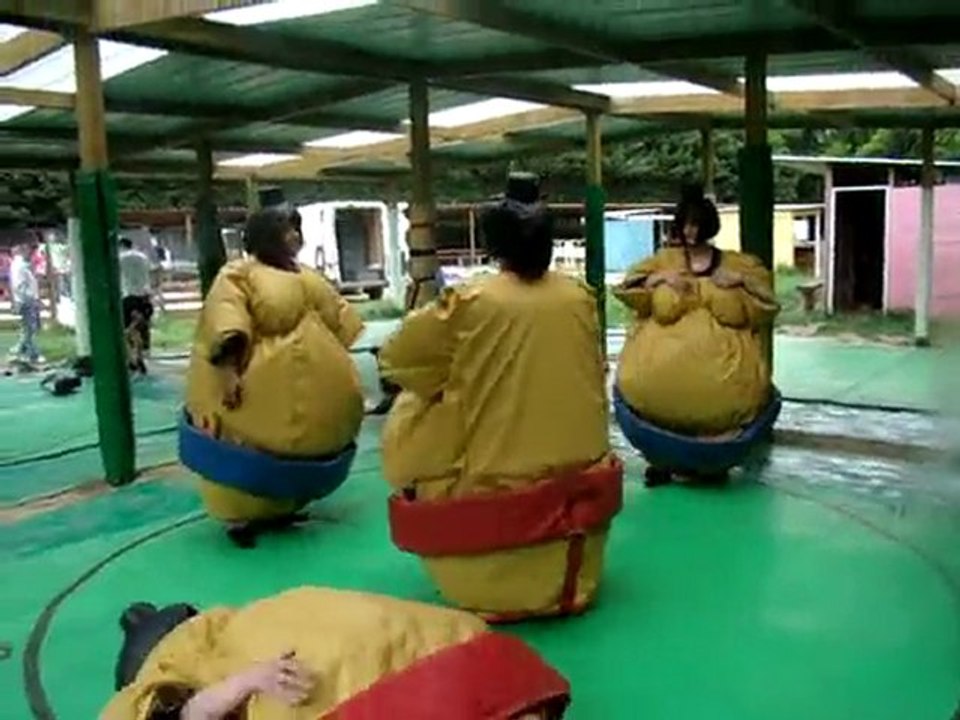 EVJF Manue 1er Mai 2010 - Combat de Sumo 3 -