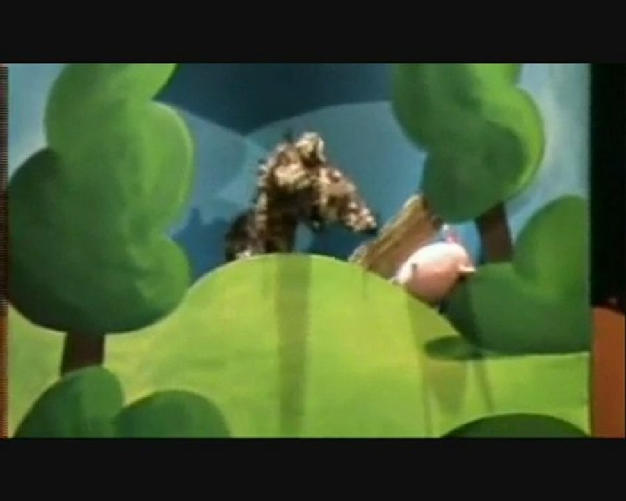 THE THREE PIGS AND THE WOLVES Macaristan