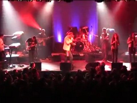 COLOCKS-LIVE ELYSEE MONTMARTRE 2010(1ère PARTIE D'ALBOROSIE)