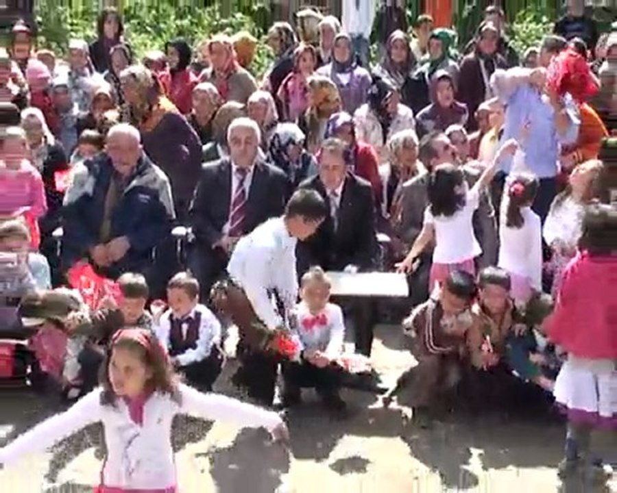 ÇATAK İLKÖĞRETİM OKULU 23 NİSAN 2010 ETKİNLİKLERİ 2. BÖLÜM