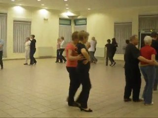 Play me a dancer couple