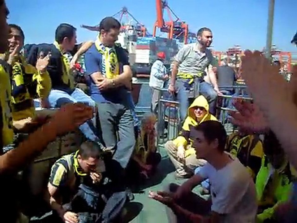 Vamos Bien 1 Mayıs sonrası vapurda...Haklıyız Kazanacağız!..