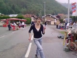 Vide-Grenier : chorégraphie de Karine