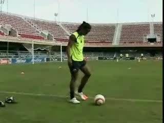 Ronaldinho Shows Extreme Football