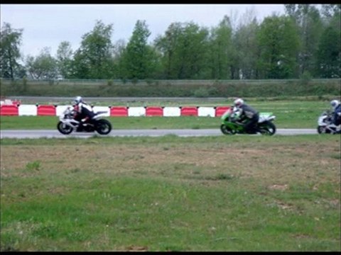 roulage zx6r chenevières 1er mai