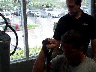 Shoulder Press on a Power Plate Machine