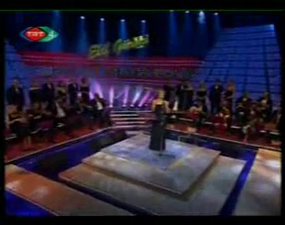 Elif Güreşçi-Ağlar gezerim sahili