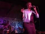 Shakura S'aida au Festival Blues de Belle Isle en Terre.