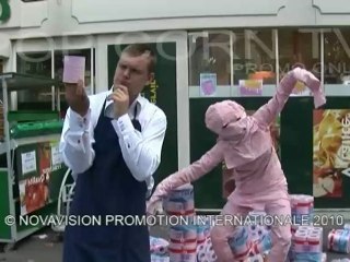 Camera Cachée : Pyramide de Papier Toilette