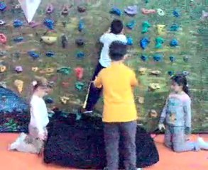 spor tırmanış da (bouldering) ekip çalışması ve emniyet