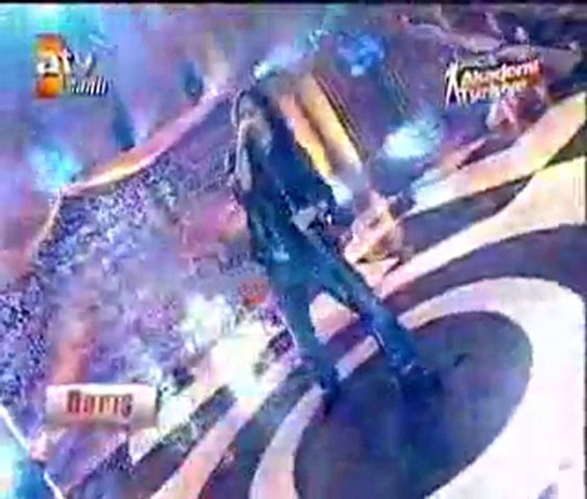 Barış Akarsu - Yollarda Bulurum Seni- Akademi Türkiye