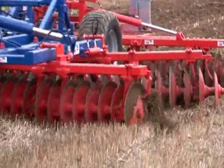 Big Bull 48 disques Souchu Pinet avec rouleau Kompressor