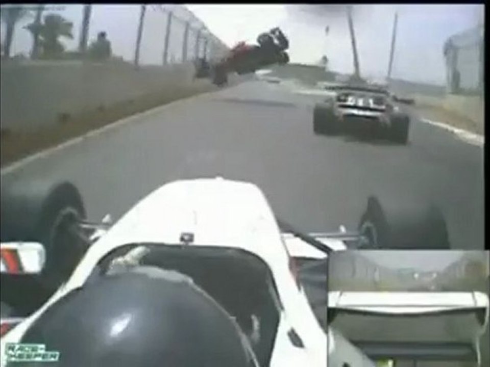 Sportcar: spettacolare volo in pista!