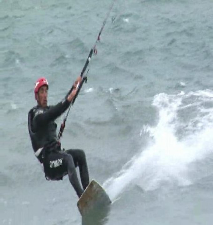 session_jump_kitesurf_sylvain_hoceini_mai_2010