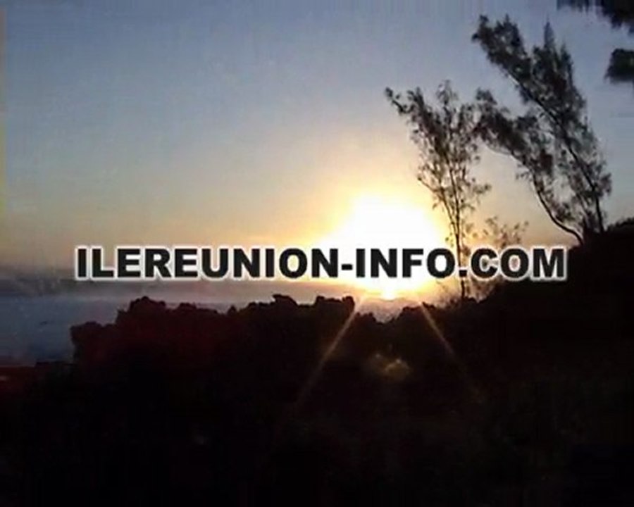 LA PLAGE DE GRANDE ANSE SUR L'ILE DE LA REUNION