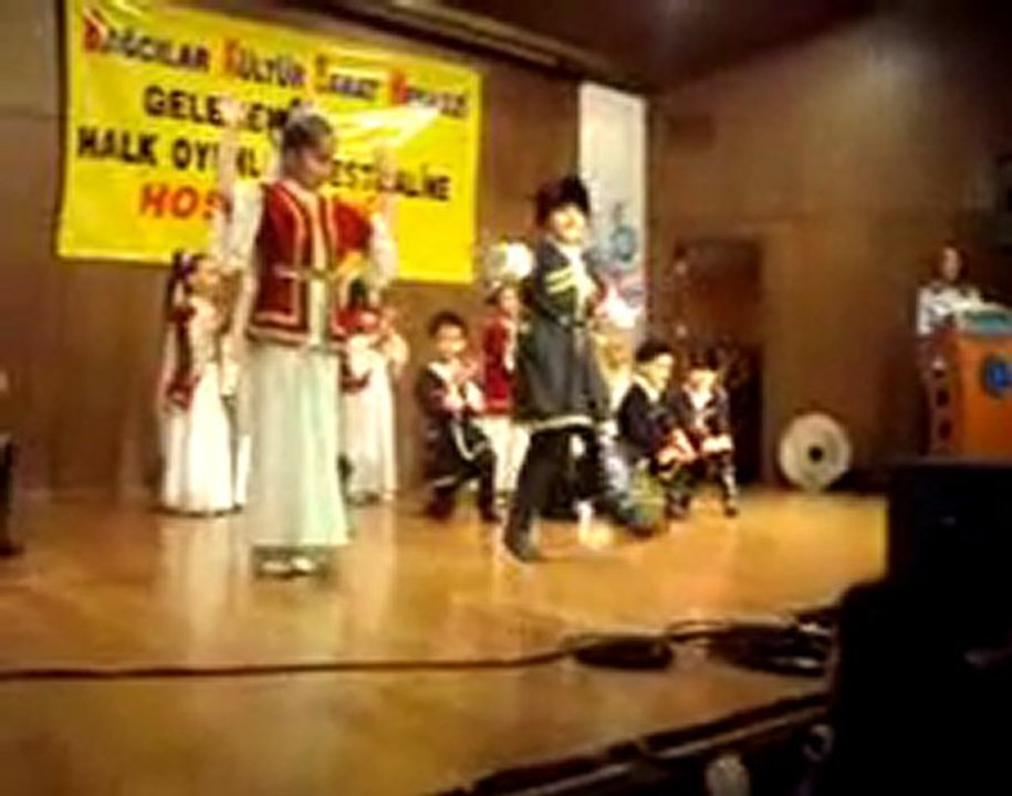 1-B sınıfının gösterisi
