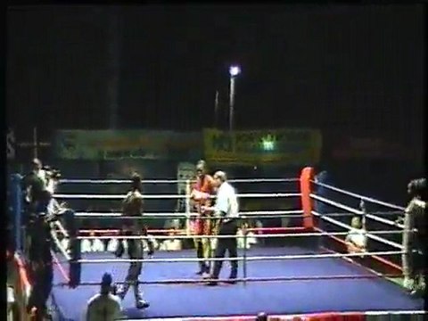 USM BOXE PIEDS /POINGS MELUN 77000 INTERNATIONAUX SAVATE DE GUADELOUPE DANOIS HERBERT ( MELUN ) France / Belgique