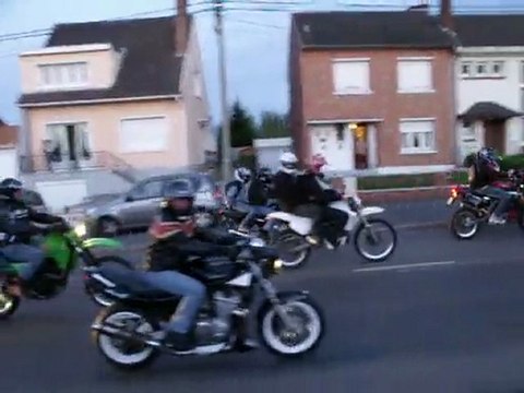 moto bruay (62) 1er mai 2010 traversée haillicourt