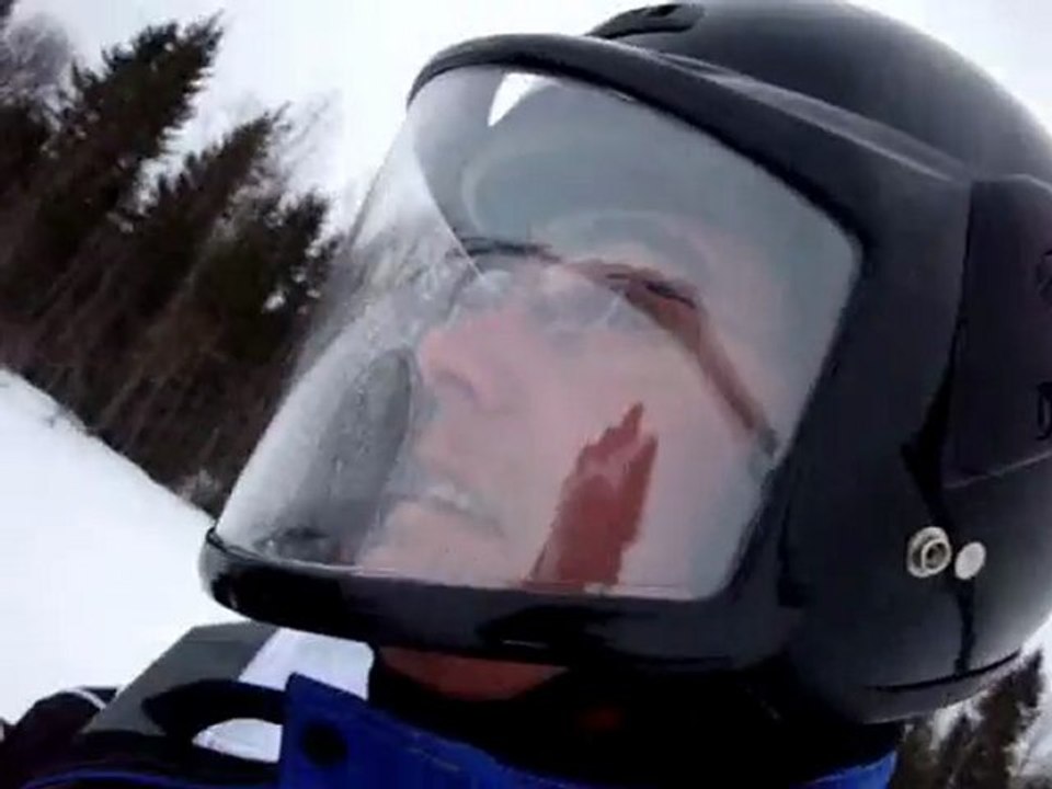 Suéde sur un lac gelé le 21 Mars 2010 par quad sud