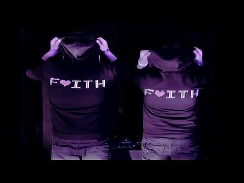 Teaser My friends Are Famous