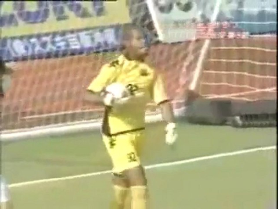 Algerien Raïs Mbolhi Goal keeper Compilation 2010