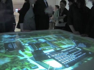 Présentation en avant-première de la table Multitouch !