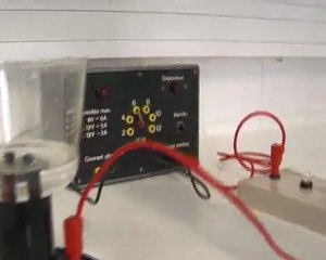 CONDUCTION ÉLECTRIQUE DANS LES SOLUTIONS